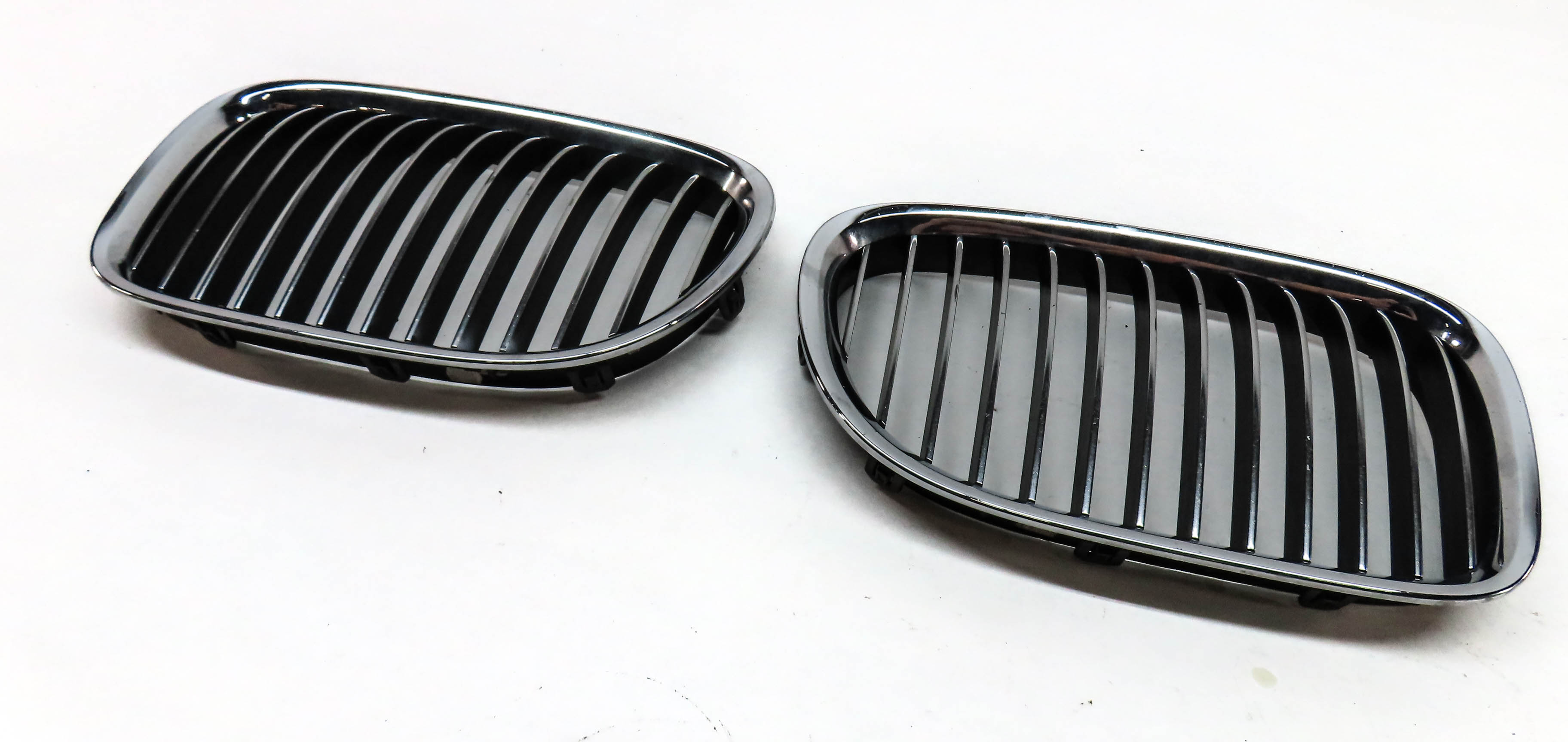 09-12 BMW 740i 750i 760i B7 (F01 F02 F04) FRONT GRILLES w/o NIGHT VISION CAMERA — exact item pictured